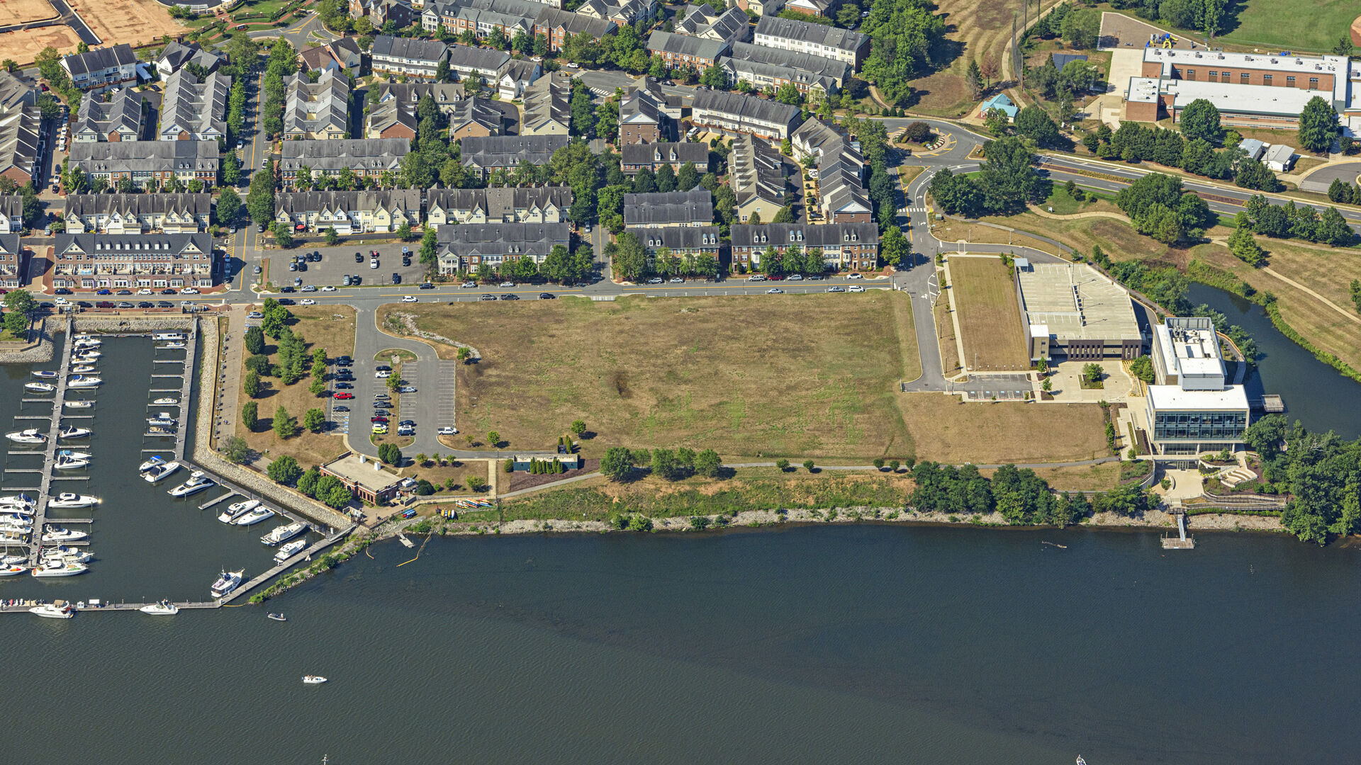 Photo_News_BelmontBay_marina district current.jpg